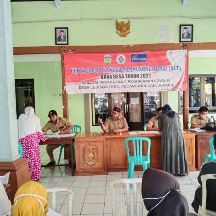 PENYERAHAN BLT DD TAHAP 10 TAHUN 2021 DESA LEBUAWU